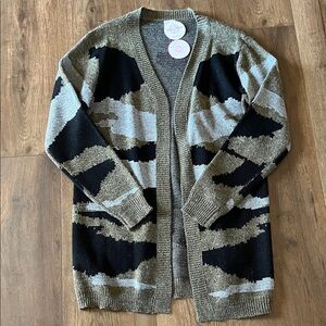 NWT Womens Camo Cardi